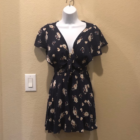 Urban Outfitters Dresses & Skirts - UO KIMCHI BLUE Navy Floral Dress